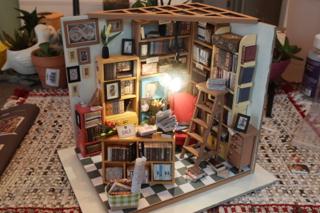 A fully-assembled miniature study.